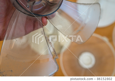 風扇翼（螺旋槳）上的灰塵 86152802