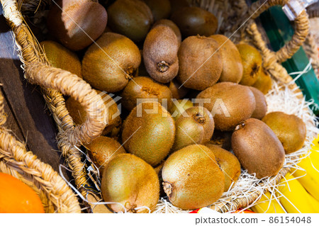 Closeup of fresh kiwi fruit Closeup of fresh kiwi fruit 86154048
