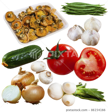 Vegetables isolated on white background 86154166