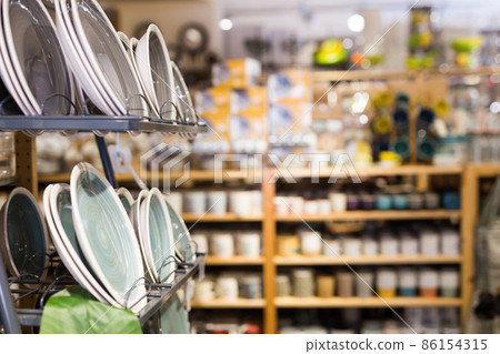 Ceramic plates for sale in home furnishings store 86154315