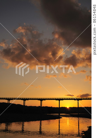 世界上最長的木製人行天橋_霍萊大橋 86154848