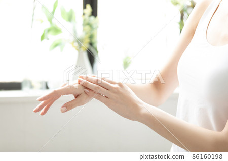 Beauty image 86160198