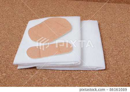 Band-Aid, Treatment, Injury, Tape, Gauze, Bandage, First Aid, Health, Adhesive Bandage, First Aid Kit, Treatment, Injury 86161089