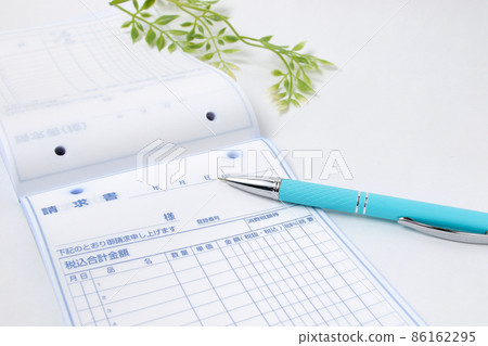發票、辦公用品、文具、圓珠筆、會計、商務、文具、計算、工作、文件、會計、費用、辦公室工作、鋼筆 86162295
