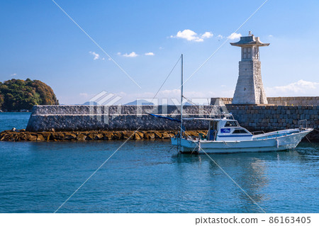 《Hiroshima Prefecture》 Mitarai Cityscape, Tobishima Kaido, Osaki-Shimojima 86163405