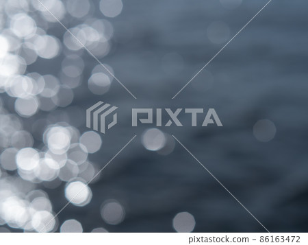 焦外水面的光輝 86163472