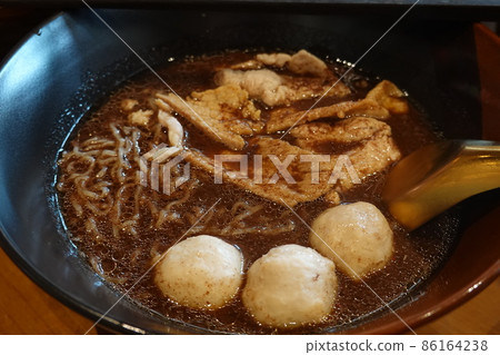 Thai style noodle soup. Thai peoples call Boat Noodles 86164238