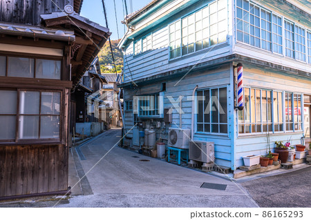 "Hiroshima Prefecture" Mitarai Cityscape, Osaki-Shimojima "Tobishima Kaido" 86165293
