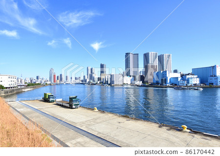 In 2021, the scenery of the Sumida River in Tokyo In 2021, the scenery of the Sumida River in Tokyo 86170442
