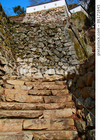 Yamashiro Bitchu Matsuyama Castle stone steps and walls 86171645
