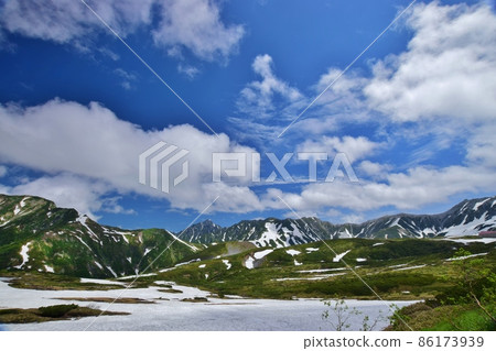 Tateyama mountain range early summer season 86173939