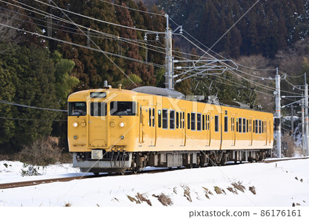 白美線新站-黑坂JR西115系1000系G-05機關（岡山） 86176161