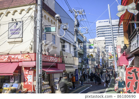 In front of the east exit of Hatanodai Station, Hatanodai East Exit Shopping Street and People Street, Shinagawa-ku, Tokyo In front of the east exit of Hatanodai Station, Hatanodai East Exit Shopping Street and People Street, Shinagawa-ku, Tokyo 86180690