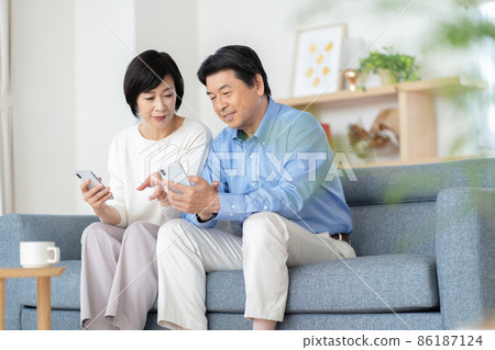 中間夫婦,中間男人,中間女人 中間夫婦,中間男人,中間女人 86187124