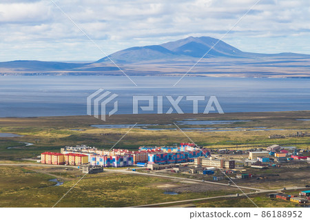 Summer aerial view of a northern settlement in the Arctic Summer aerial view of a northern settlement in the Arctic 86188952