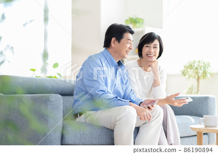 中間夫婦，中間男人，中間女人 86190894