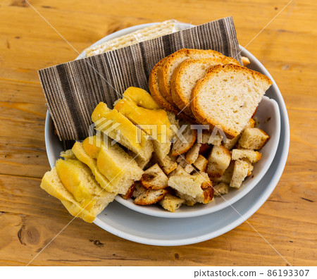 Italian bread plate - different types of bread Italian bread plate - different types of bread 86193307