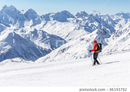 Expedition high up in the mountains Expedition high up in the mountains 86193782