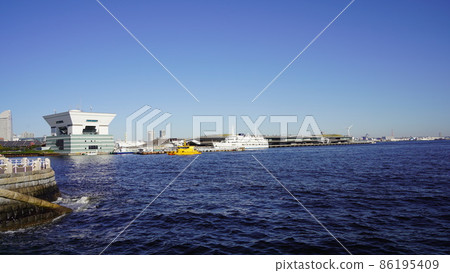 Yokohama Port, Osanbashi 86195409