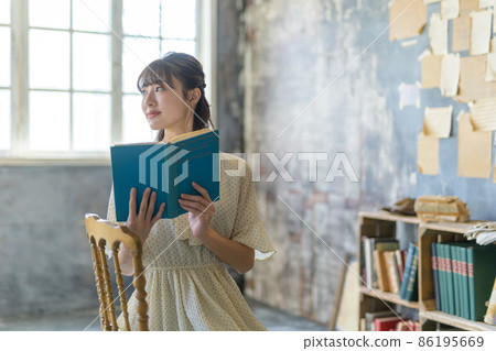 Female portrait Female portrait 86195669