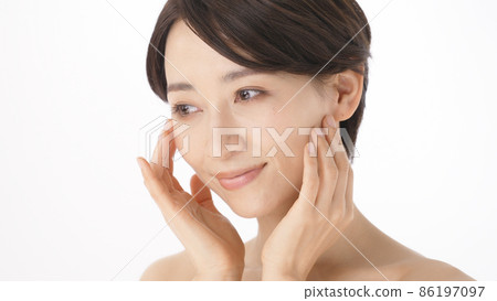 中女性保濕感裸露肌膚 中女性保濕感裸露肌膚 86197097