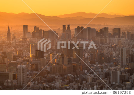 《東京》東京市中心的暮光之城 《東京》東京市中心的暮光之城 86197298