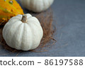 White and yellow pumpkin 86197588