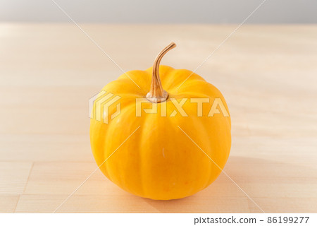 Yellow pumpkin Yellow pumpkin 86199277