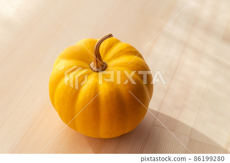 Yellow pumpkin 86199280