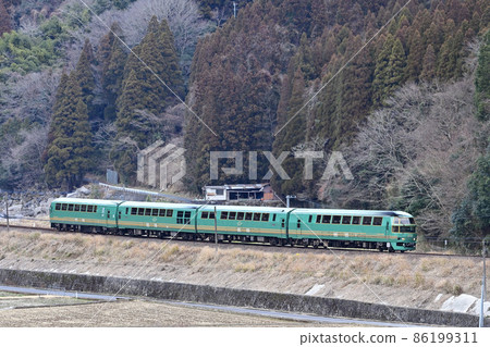 久大本線豐後中川天瀨JR九州JR九州木葉71(Nogata)湯布院之森 久大本線豐後中川天瀨JR九州JR九州木葉71(Nogata)湯布院之森 86199311