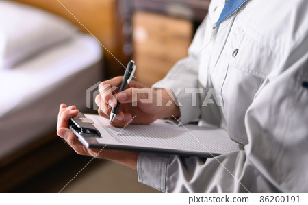 男人在工作 男人在工作 86200191