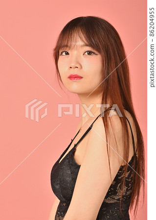 Studio Portrait 86204955