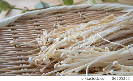 Sun-dried enoki mushrooms 86205293