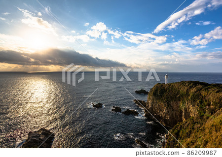 Cape Ashizuri Lighthouse at Dawn, Kochi Prefecture, Winter 2022 86209987