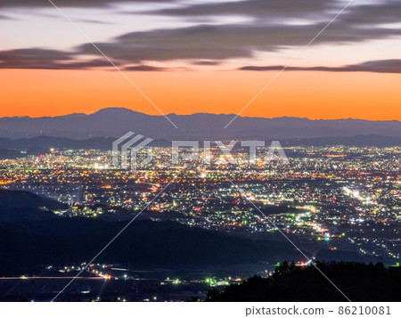 Sunrise and night view 86210081