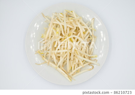 Bean sprout ingredients before cooking Bean sprout ingredients before cooking 86210723