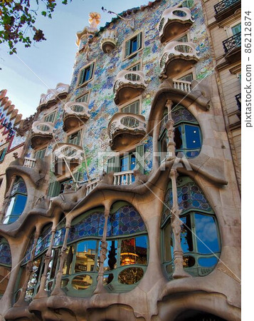 Casa Batllo with a novel design that will not fade even after 100 years Casa Batllo with a novel design that will not fade even after 100 years 86212874