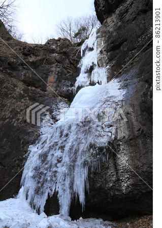 Maki Falls Maki Falls 86213901