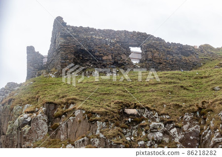 Overcast view of the Duntulm Castle ruins Overcast view of the Duntulm Castle ruins 86218282