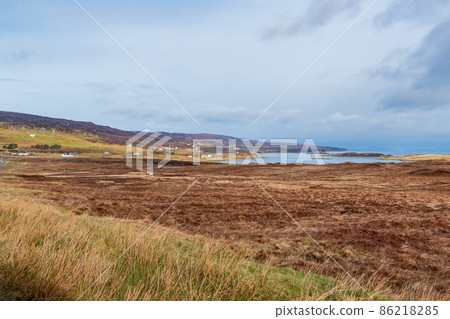Sunny view of beautiful country side Sunny view of beautiful country side 86218285