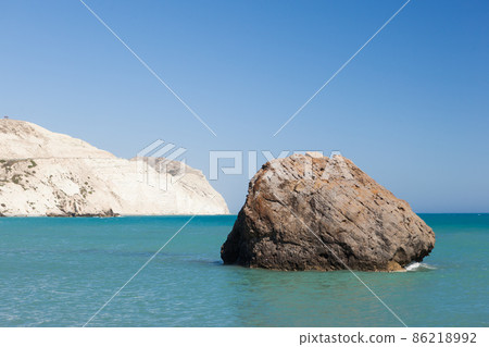 stone in the sea 86218992