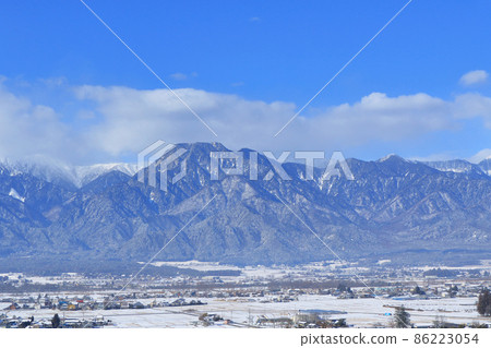 冬天安曇野和北阿爾卑斯山 冬天安曇野和北阿爾卑斯山 86223054