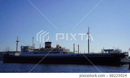 從橫濱港和山下公園看的廣川丸 86225024