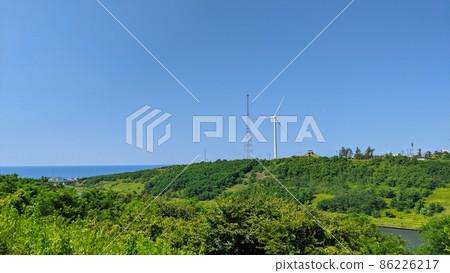 Looking toward the Sea of Japan from the roadside station Uchinada in early summer Looking toward the Sea of Japan from the roadside station Uchinada in early summer 86226217