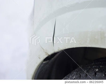 汽車保險槓裂紋 汽車保險槓裂紋 86226845
