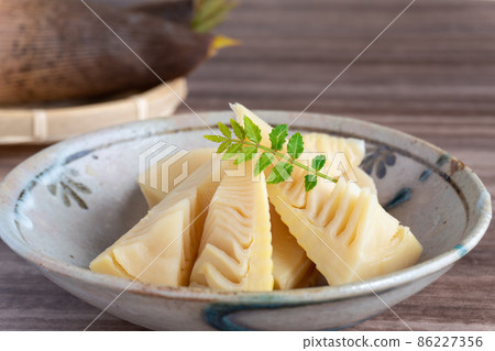 Simmered bamboo shoots Simmered bamboo shoots 86227356