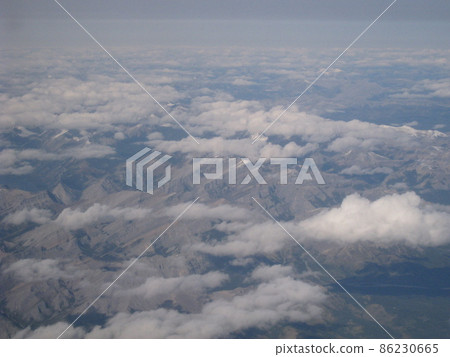 在天空之上 86230665