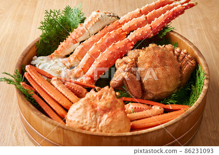 帝王蟹、雪蟹、毛蟹3種蟹拼盤 86231093