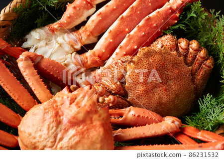 帝王蟹、雪蟹、毛蟹3種蟹拼盤 86231532