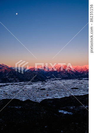 Northern Alps / Winter Dawn (from Takagariyama, Omachi City) Northern Alps / Winter Dawn (from Takagariyama, Omachi City) 86235156